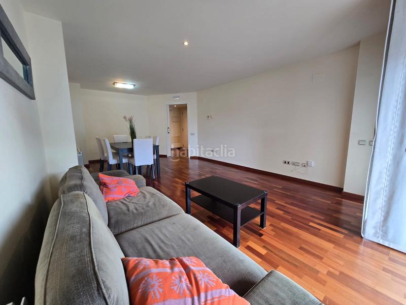 Foto f8fa9ac4-397d-46a1-adb5-6598a97d0295. Rent flat with heating parking pool in Fontsanta-Fatjó Cornellà de Llobregat