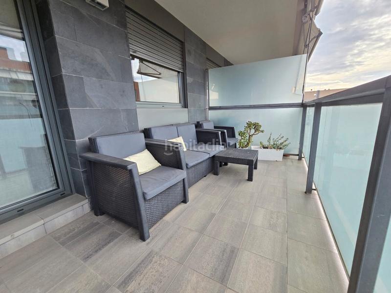 Foto 09669bb1-8007-41f6-abb0-8b55b57ec0c4. Alquiler piso en Fontsanta-Fatjó Cornellà de Llobregat