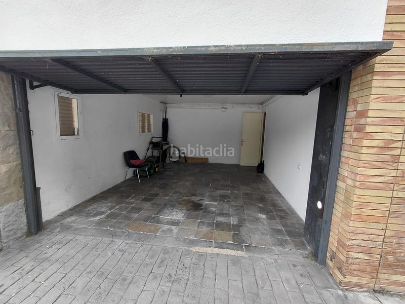 Foto cf955bef-8d71-4af4-9d14-d06a4c01f2ed. Xalet amb calefacció aparcament piscina a Matadepera