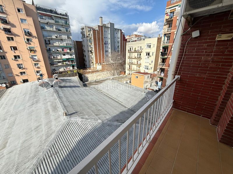 Foto 83cc0f55-0a9f-47a4-b22f-169b154309f5. Pis a Sants Barcelona