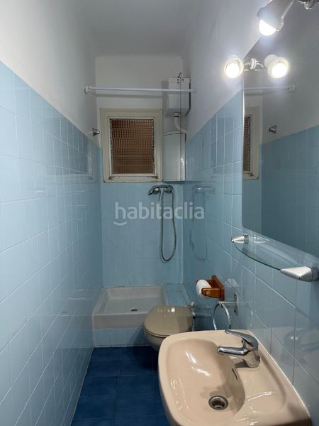 Foto d0ee0d05-0d50-4add-b7ff-7436df9e3a93. Pis a Sants Barcelona