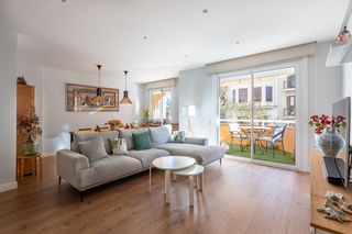 Etagenwohnung  Calle de sicília