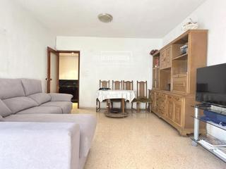 Etagenwohnung  Ferrocarril dalcoi. Piso en calle tranquila, económico!