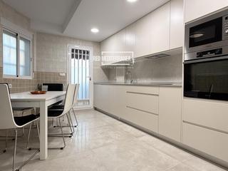 Casa adossada  Germans climent dels. Adosado con piscina comunitaria