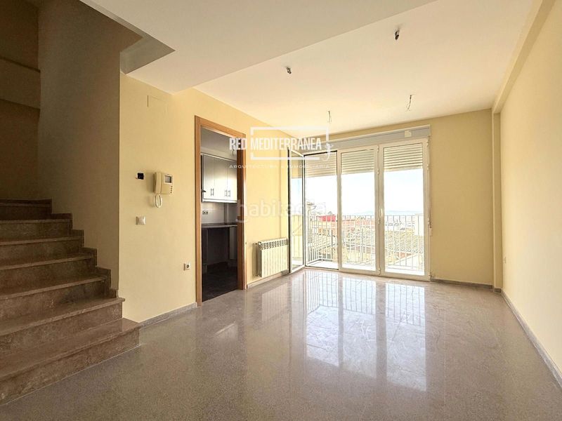 Foto a181a78b-6072-48a3-acdd-dcbc2057e6df. Casa adossada amb calefacció aparcament piscina a Castelló de Rugat