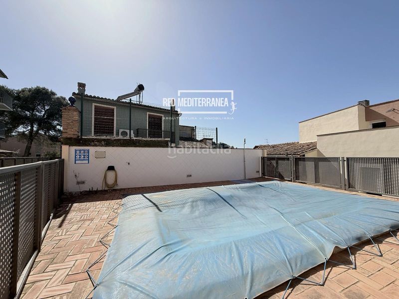 Foto 3df5fa15-8b51-44be-bef5-2e6bbcd6fc9a. Casa adossada amb piscina a Castelló de Rugat