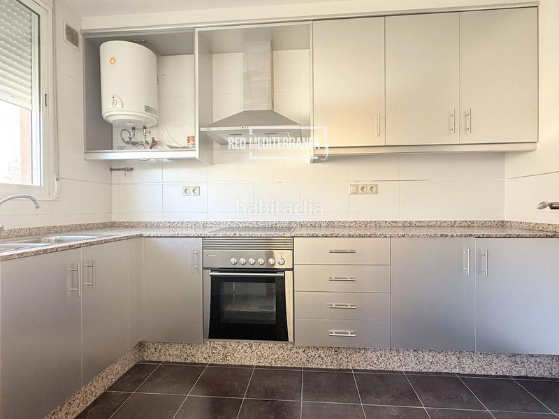 Foto 670ce246-8491-4b8a-8052-1cc0942af647. Casa adossada amb piscina a Castelló de Rugat