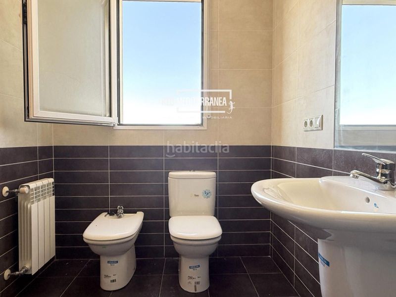 Foto c1113894-df24-402f-aab0-fd8f11ffe98b. Casa adossada amb piscina a Castelló de Rugat