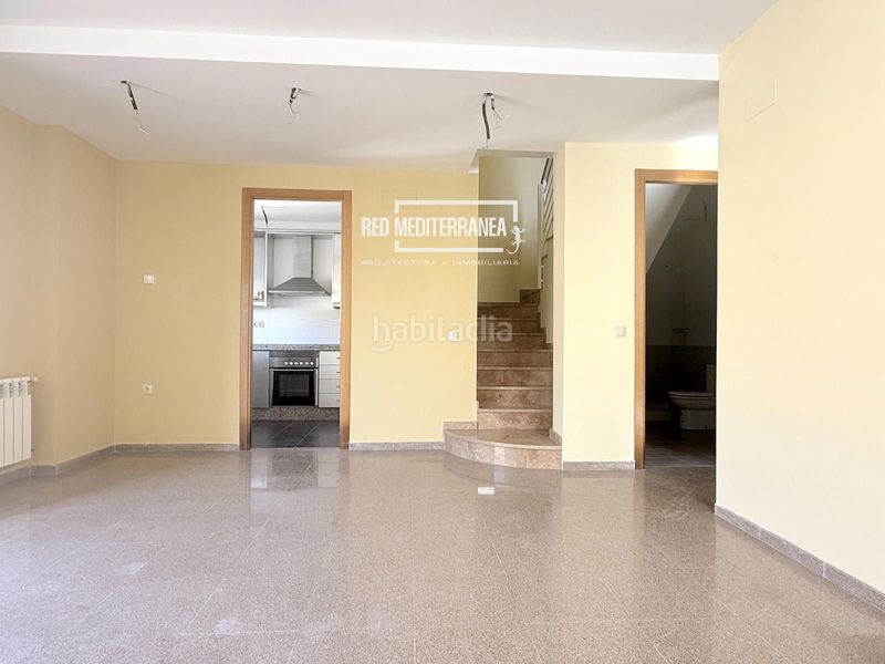 Foto fcc7f944-9131-4f3b-bf71-f7ee83500843. Casa adossada amb piscina a Castelló de Rugat