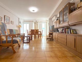 Appartement  Escullera, 7. Apartamento reformado en 1ª línea playa de gandía con terraza