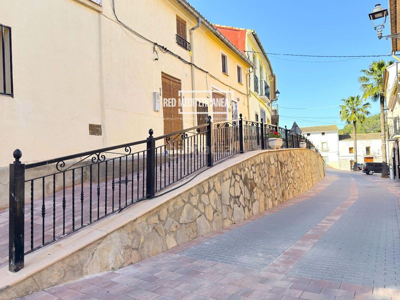 Foto b8704d69-da9f-43c4-a7d2-b42a2e584f33. Finca rústica a tossal 8 a Castellonet de la Conquesta