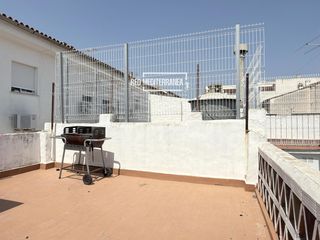 Appartamento  Alacant. Planta baja con gran potencial de inversión y terraza privada en