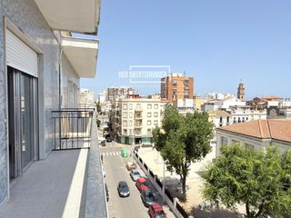 Flat  Legionario bernabeu. Piso con ascensor junto al prado, vistas despejadas