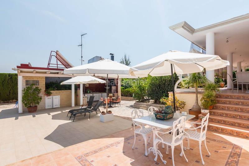 Foto d8cfbefd-9695-4696-8ab4-9e547d2008da. Xalet amb aparcament piscina a Beniaján Murcia