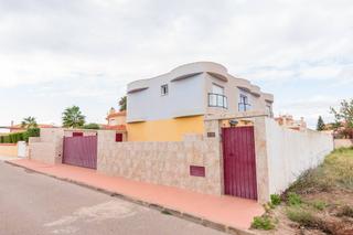 Dplex en Veneziola. Dplex en urbanizacin veneziola la manga.