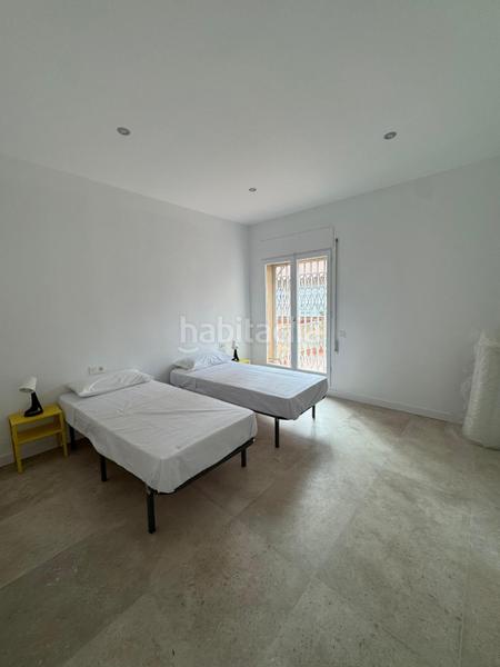 Foto 58508403-48f0-40d1-beb8-de9914a5e946. Edificio dos edificios colindantes en venta en Llefià Badalona