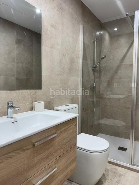 Foto 5a1242c5-a6b2-4f68-ad0c-4c0ef80747bc. Edificio dos edificios colindantes en venta en Llefià Badalona
