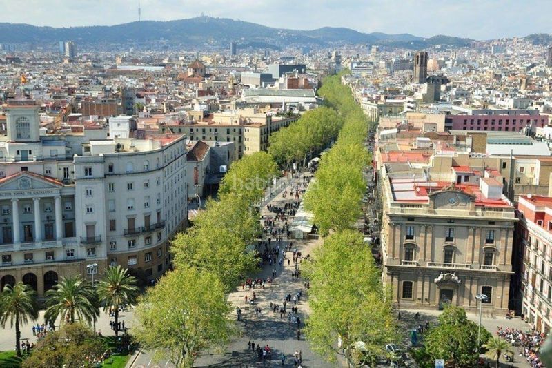 Foto 00bcbe9d-292a-4321-a21b-6e7fa4e40be6. Edificio in Putget - Farró Barcelona