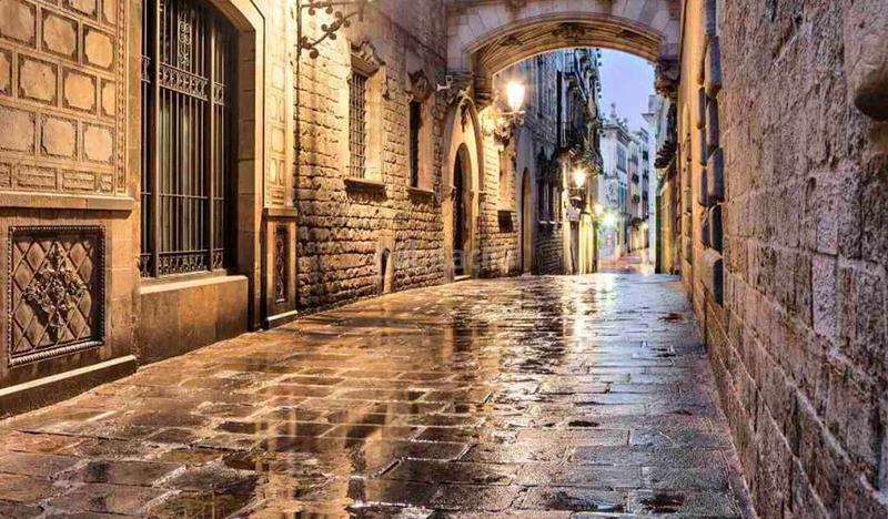Foto 9a4a2626-7184-4d98-9248-1371dc52d8e2. Local comercial local en rentabilidad en el corazón gotic en Barcelona
