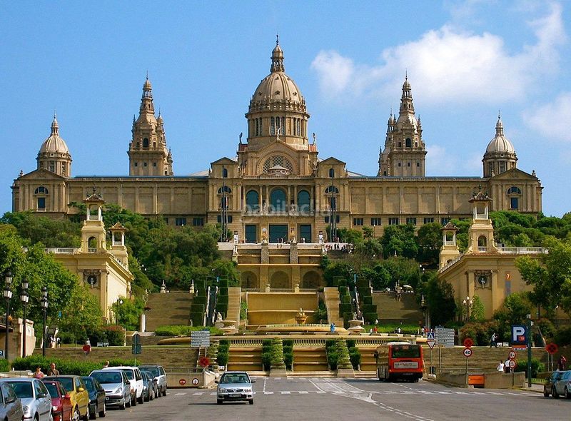 Foto c749862b-ff73-47b5-89b3-b0021d83d563. Edifici a La Nova Esquerra de l´Eixample Barcelona