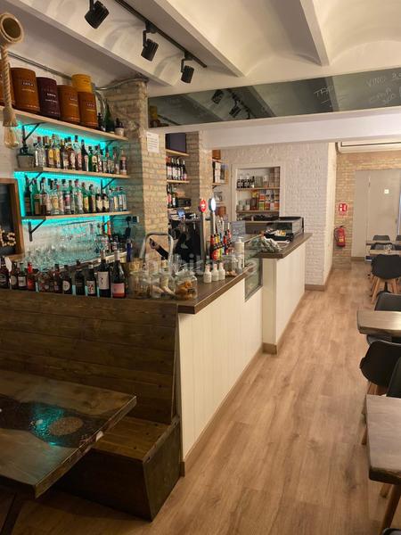 Foto 73db3a24-f892-463e-a6bb-1ed73d0e2adb. Alquiler local comercial bar en traspaso con licencia c1 terraza en Barcelona