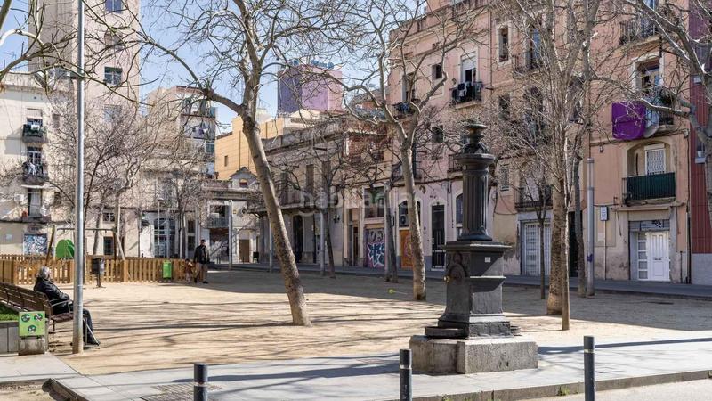 Foto 753f6e86-c3ab-48b3-afd6-39028038229e. Local comercial se vende local en rentabilidad en hostalfrancs en Barcelona