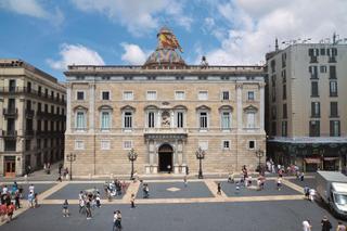 Édifice à Gòtic. Venta de edificio con rentabilidad de  10