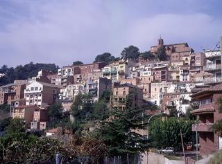 Édifice à Almeda - El Corte Inglés. Hotel en venta en cornella de llobregat  en rentabilidad