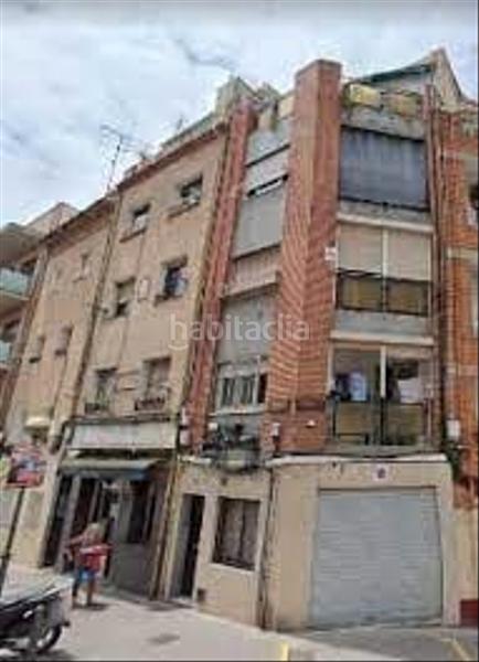Foto 180e6dab-e622-4d63-b223-b82358523237. Terreno residencial solar en venta derribado parcialmente en Badalona