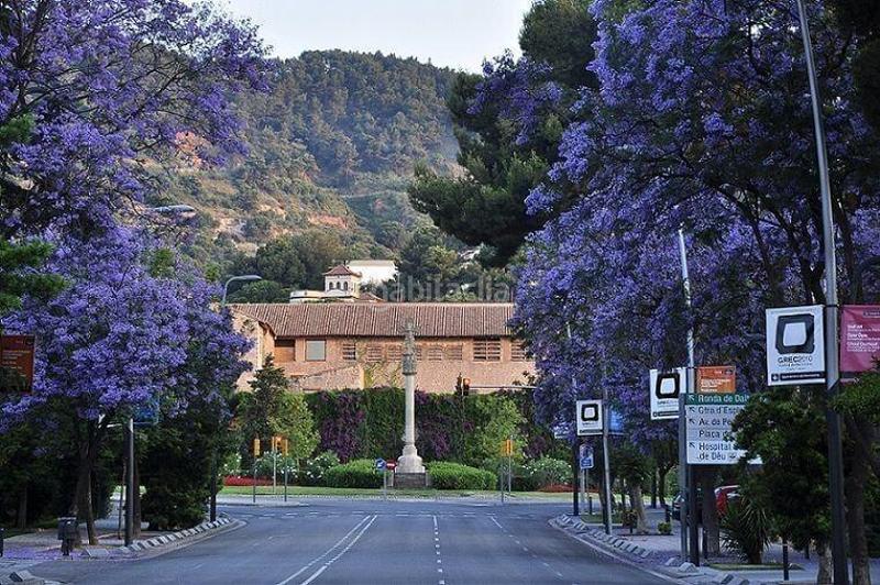 Foto 32d6d340-3396-4dba-92bc-86bc2ae3e147. Rent chalet with heating parking pool in Ciutat Diagonal Esplugues de Llobregat