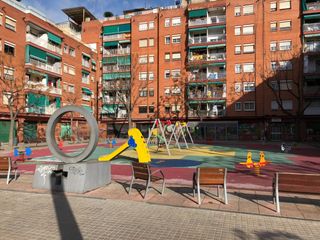 Flat in Llefià. Piso exterior en venta en badalona