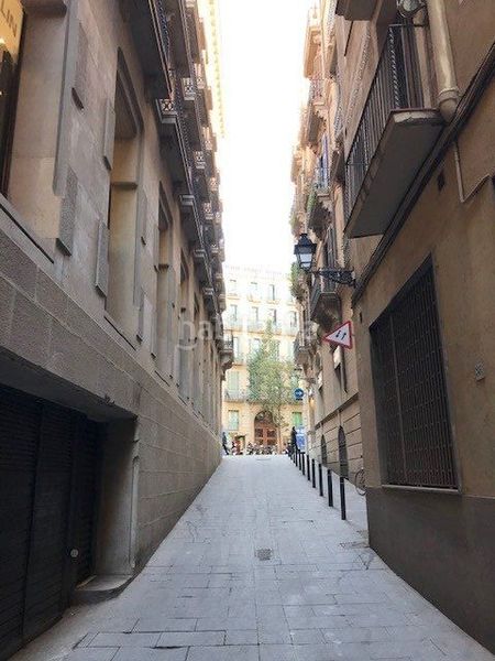 Foto 6055a390-adcd-48e1-bf5a-7595b3c72f20. Lloguer edifici a Gòtic Barcelona
