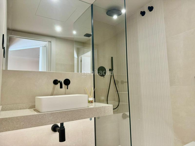 Foto 4d5b90b5-f7b6-4ef9-a9ff-68c6793acc27. Rent penthouse with heating in Riu Sud Santa Coloma de Gramenet