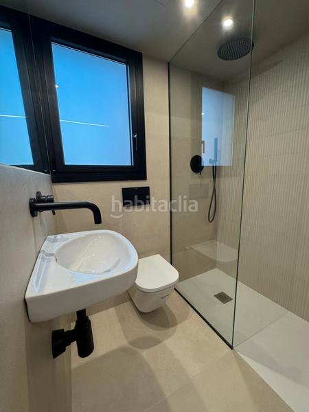 Foto 52e994ba-47fd-4695-b38e-dc3f2d0f89c2. Rent penthouse with heating in Riu Sud Santa Coloma de Gramenet