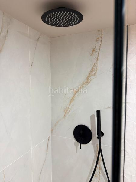 Foto ce709d93-1e37-4f2b-887b-86a0f7811910. Rent penthouse with heating in Riu Sud Santa Coloma de Gramenet