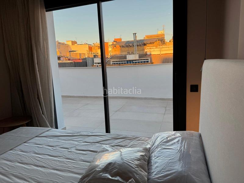 Foto 5d055fa2-a21c-433b-885d-e4b3a3c36566. Alquiler ático atico con terraza en alquiler temporal en santa coloma de gramanet edificio de obra nueva en Santa Coloma de Gramenet