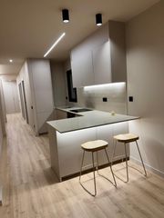 Miete Etagenwohnung in Riu Sud. Piso en alquiler temporal en santa coloma de gramanet edificio d