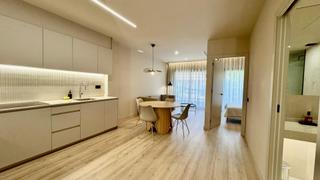 Location Appartement à Riu Sud. Piso en alquiler temporal en santa coloma de gramanet edificio d