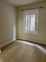 Appartement à Sants. Lote de tres pisos en venta en el mismo edificio en barcelona