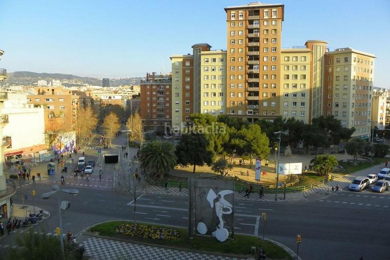 Foto cf1ebb46-4ba9-43a5-8a0f-253fed2950ce. Piso lote de tres pisos en venta en el mismo edificio en Barcelona