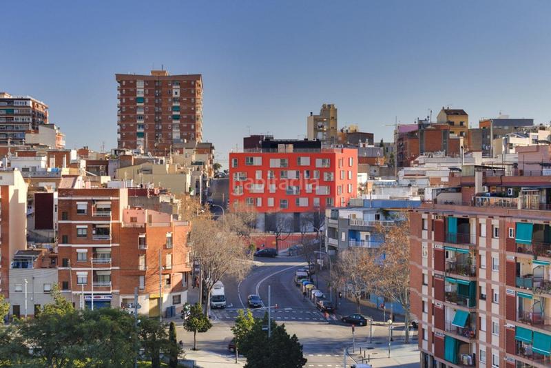 Foto cbab4249-883f-402b-9c60-7d33cb931c1d. Gebäude in Centre Badalona