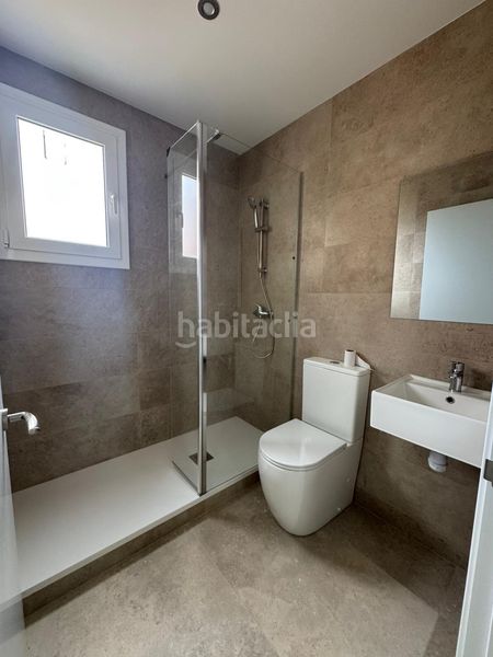 Foto 985d930f-2269-46f0-a080-9efae4ac1677. Edifici a Llefià Badalona
