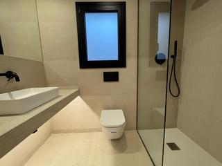 Rent Ground floor in Riu Sud. Planta baja con terraza en alquiler temporal en santa coloma de