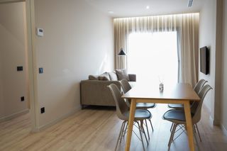 Lloguer Pis a Sant Adrià Nord. Piso en alquiler temporal en santa coloma de gramanet edificio d