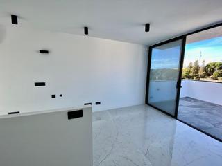 Casa a La Miranda-Can Candeler. Bonita casa reformada con vistas al mar en venta en sant just de
