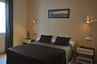 Gebäude in Centre. Hostal en venta en el corazón de sitges