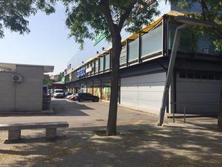 Location Local commercial à Sant Andreu de la Barca. Local en alquiler en el parque comercial atrium  sant andreu de