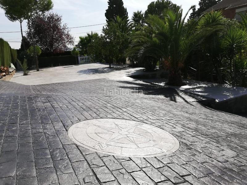 Foto 449d2ec6-db4b-4396-a510-687e2842dac1. House with parking pool in Castellbisbal