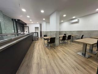 Local commercial à Sant Adrià Nord. Bar en venta en pleno funcionamiento  sant adrià del besòs