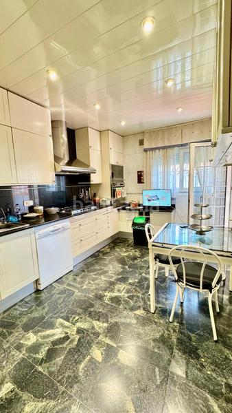 Foto 6b69aab1-6f88-4088-969e-ad1c8ea42a47. Maison avec chauffage parking piscine dans La Plana-Bellsoleig Sant Just Desvern